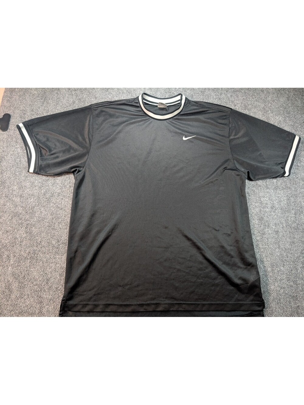 Vintage 1990s Nike Black Mesh Warm Up Shirt Athletic T-Shirt Mens Large